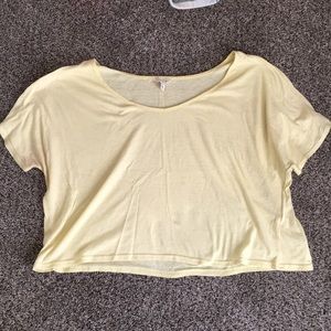 Yellow crop. Size M